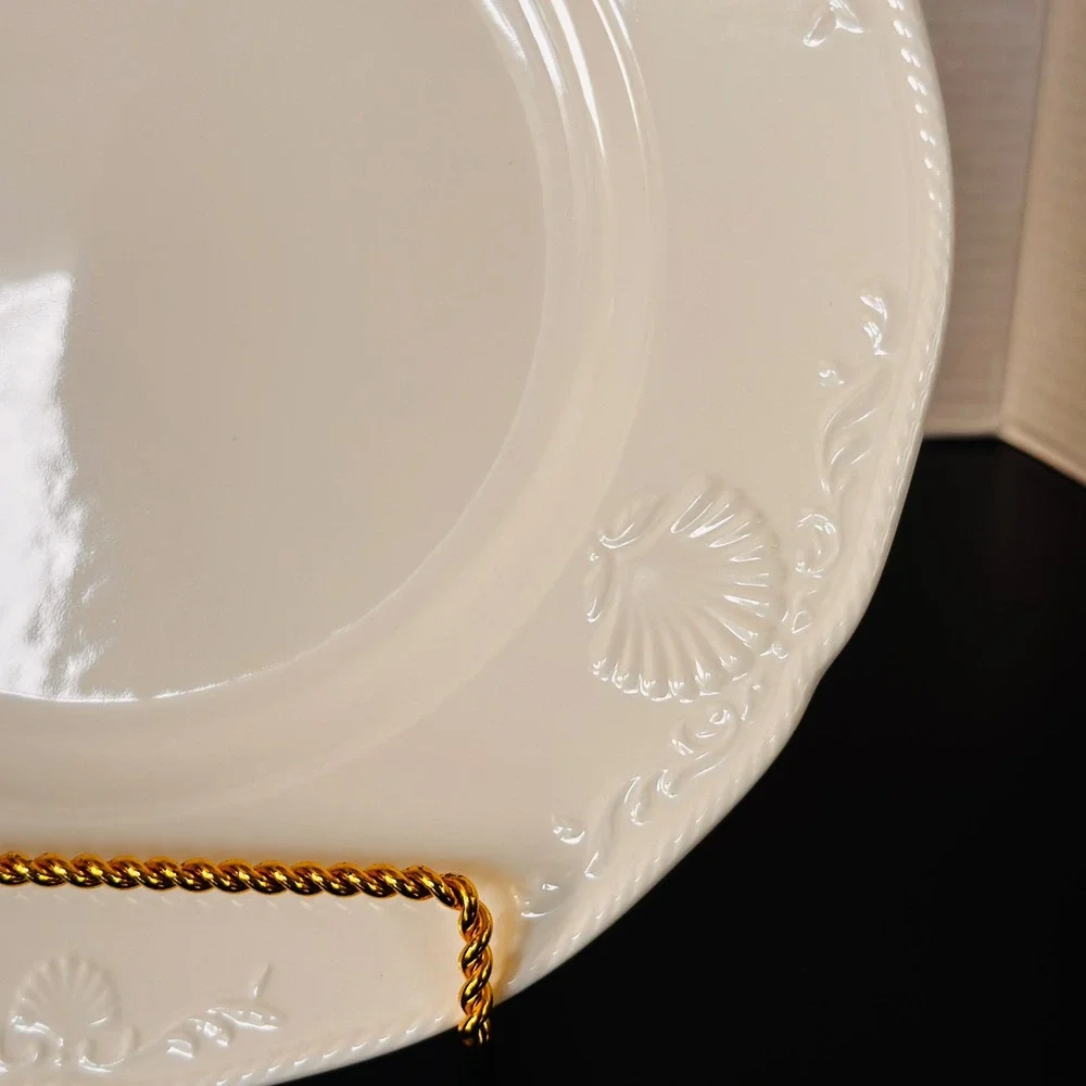 Set of 2 NEW Mikasa Hampton Bays Salad Plates Bone China 8.5